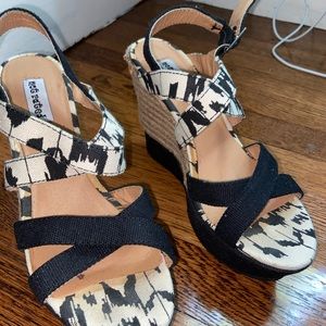 Black and white wedges